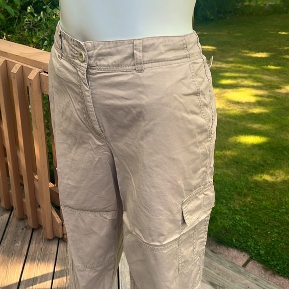Saks Fifth Ave Threads cargo style capris 12 - Picture 3 of 7
